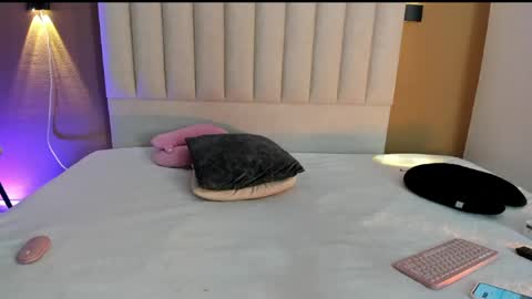 Axell online show from April 26, 1:42 pm