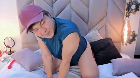 Axell  online show from July 4, 4:16 am