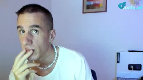 Axl online show from October 30, 2:56 am