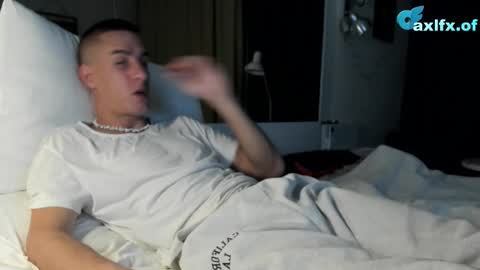 Axl online show from October 24, 2:23 am