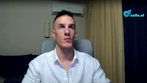 Axl online show from February 27, 3:10 am