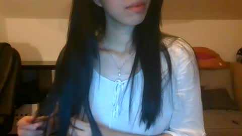 axue online show from August 4, 8:38 pm
