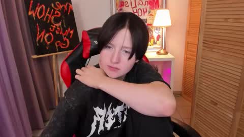 ayaks online show from September 10, 8:15 am