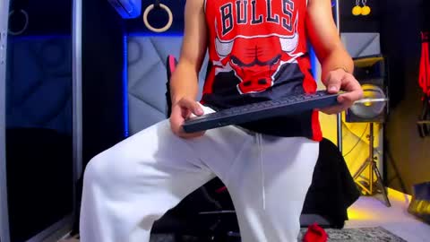 Ayden Miller online show from May 1, 6:07 am
