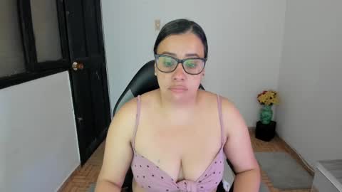 Snapshot of aylaislem chatting on February 10, 2:30 am SandyMODELINDEPENDIENT online show from February 10, 2:30 am