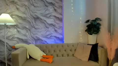 Ayleen online show from June 25, 5:12 am