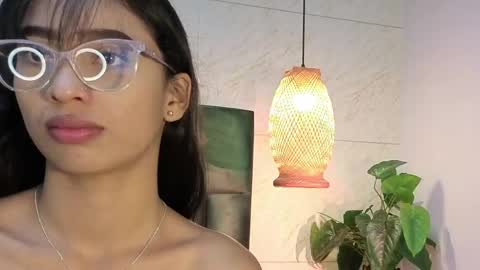 aylin_sweet_ online show from May 5, 8:03 pm