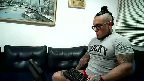 Ayrton naffah2 online show from November 3, 5:52 am