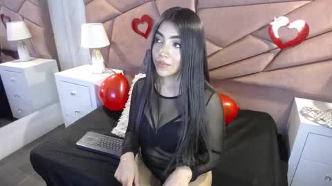 Snapshot of aysel_27 chatting on September 21, 10:25 pm Aysel online show from September 21, 10:25 pm