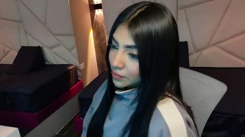 Snapshot of aysel_27 chatting on October 19, 10:14 pm Aysel online show from October 19, 10:14 pm