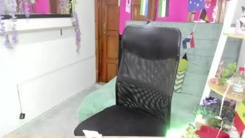 Aysha online show from July 8, 9:46 am