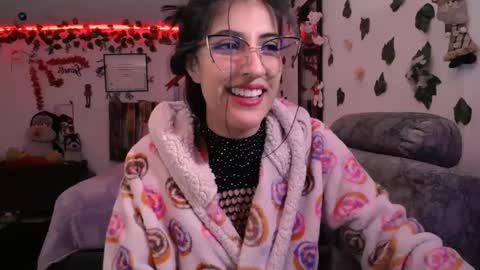 Snapshot of azaaharziz chatting on December 19, 12:24 am Azahar online show from December 19, 12:24 am