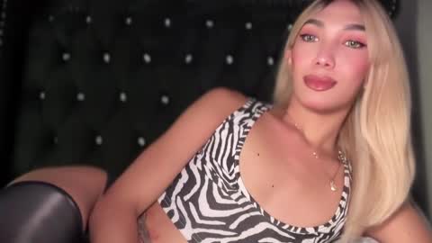 azalea_cum69 online show from May 24, 3:40 pm