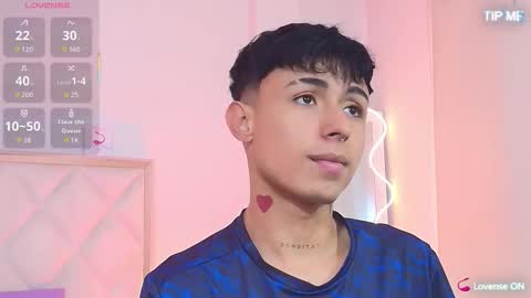 aziel_tay online show from October 18, 12:09 pm