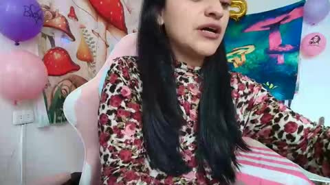 Azucena R online show from May 4, 3:40 pm