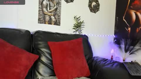 lenna online show from December 14, 9:37 am