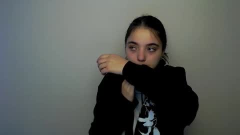 azumi_chan_ online show from October 26, 7:20 am