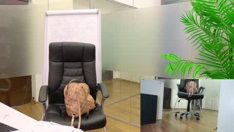 Olivia and Lexi online show from March 10, 8:17 am