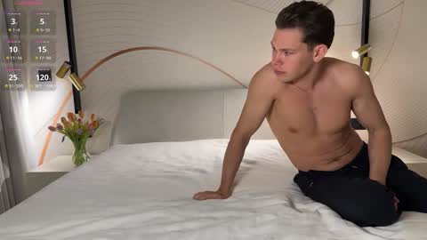 Luna and Medina online show from March 8, 4:44 pm