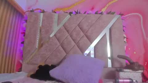 baby__peach___ online show from June 19, 11:05 am