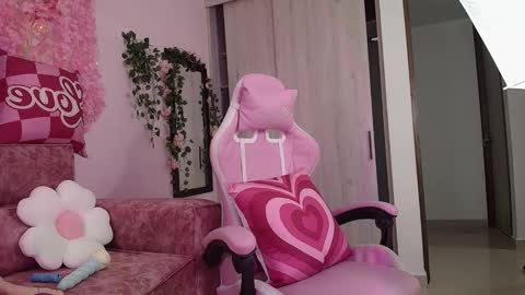 Juanita online show from March 6, 1:15 am