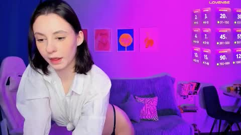 Baby Annabelle online show from December 15, 3:35 am