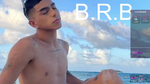   INDEPENDENT MODEL PLEASE HELP ME WITH A LIKE THANK YOU online show from January 4, 5:27 am