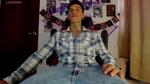 Snapshot of baby_gio chatting on October 17, 11:47 am OF GxoXabs online show from October 17, 11:47 am