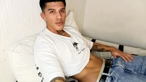 Snapshot of baby_gio chatting on February 26, 1:03 am OF GxoXabs online show from February 26, 1:03 am