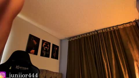 Junior       Independent Model online show from May 25, 3:01 am