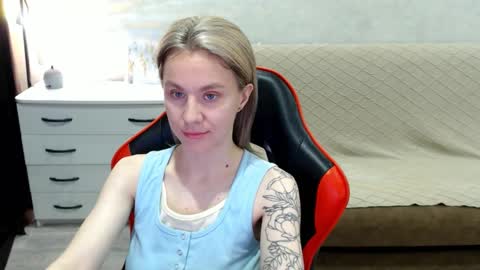 Snapshot of baby_kitte chatting on October 14, 3:20 am baby_kitte online show from October 14, 3:20 am