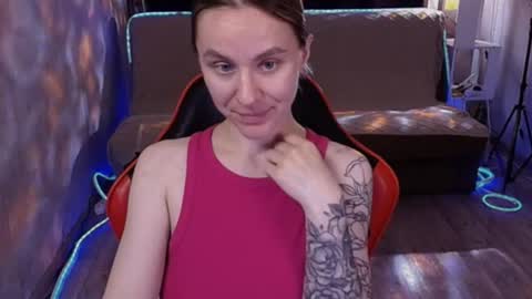 baby_kitte online show from June 27, 7:03 am