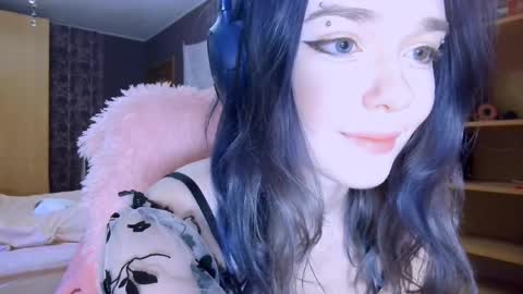 Alice online show from May 20, 3:51 pm