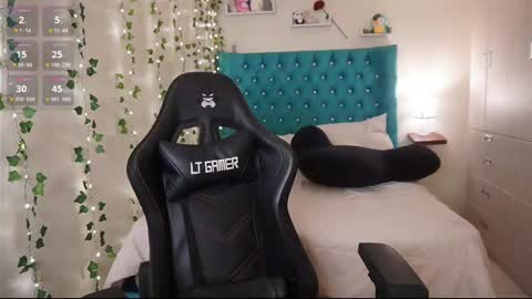 Instagram  online show from March 4, 11:32 pm