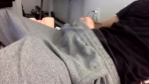 babyboii42o online show from December 30, 3:47 am