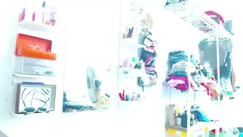 babybombom08 online show from June 19, 7:09 pm