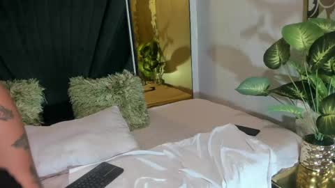 Emily online show from April 29, 11:04 am
