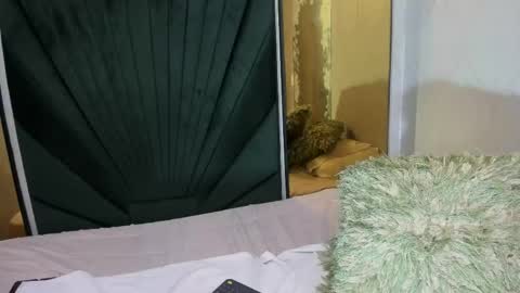 Emily online show from April 26, 1:42 pm