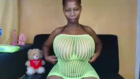babyluciax online show from April 29, 5:12 am