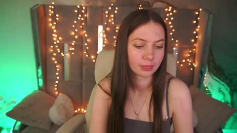 Lady Vi online show from May 7, 7:15 am