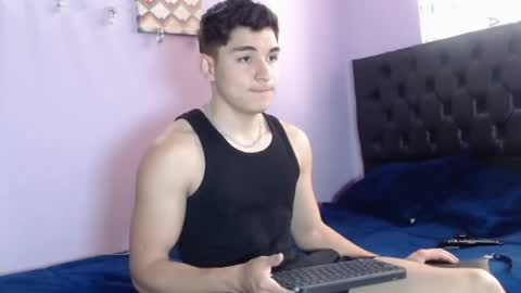 Snapshot of babytwunkz chatting on October 17, 9:30 pm Hey Im Zayn good to see u here online show from October 17, 9:30 pm