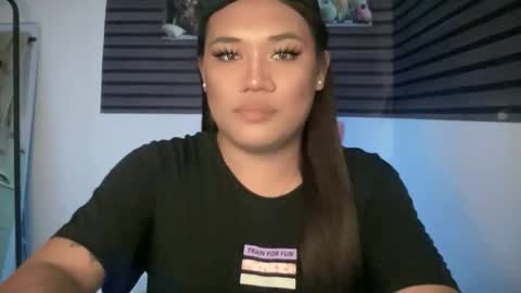 AMARA - FOLLOW ME AND THUMBS UP online show from June 11, 2:53 am