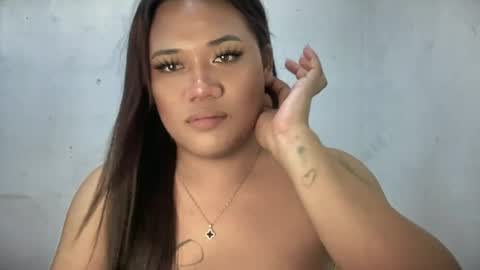AMARA - FOLLOW ME AND THUMBS UP online show from June 15, 2:25 am