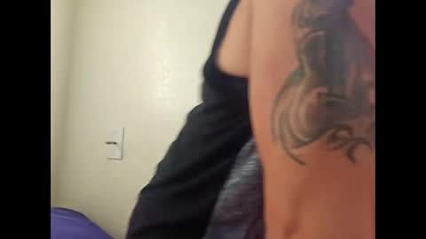 baddiee18 online show from November 11, 12:02 am