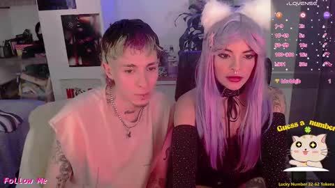 Snapshot of badeyes_crazylilgoat chatting on September 13, 11:18 pm Dan  Lila  online show from September 13, 11:18 pm
