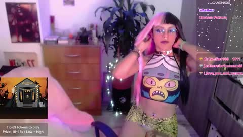 Snapshot of badeyes_crazylilgoat chatting on October 24, 9:37 pm Dan  Lila  online show from October 24, 9:37 pm
