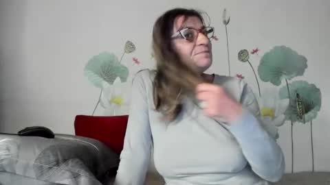 Gina online show from December 20, 1:29 pm