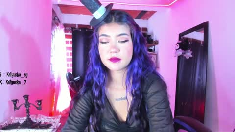 Snapshot of badkatyuska chatting on December 24, 4:19 pm Please help me to reach 100 thumbs up online show from December 24, 4:19 pm