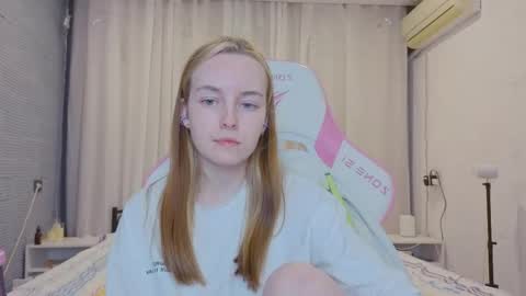 Alice online show from April 28, 6:01 pm