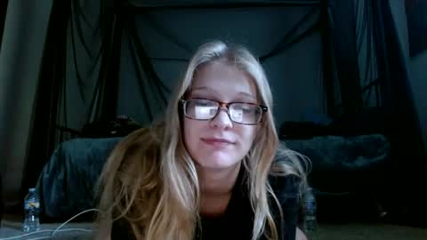 baeblondie online show from October 13, 12:18 pm